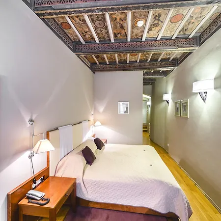 The Golden Wheel 4* Praga