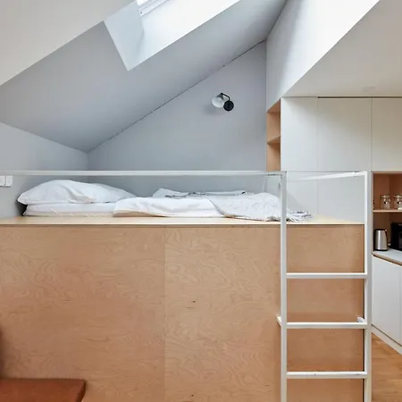 Apartment Sunlit Studio Near Wenceslas Square By Days