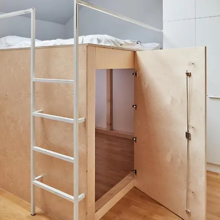 Sunlit Studio Near Wenceslas Square By Days Apartment