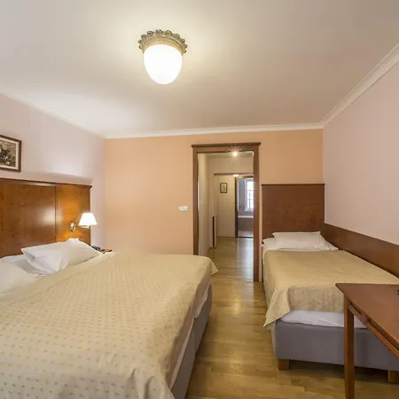 Cerny Slon Prag