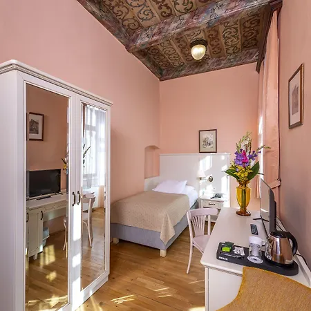 Cerny Slon Otel 4*