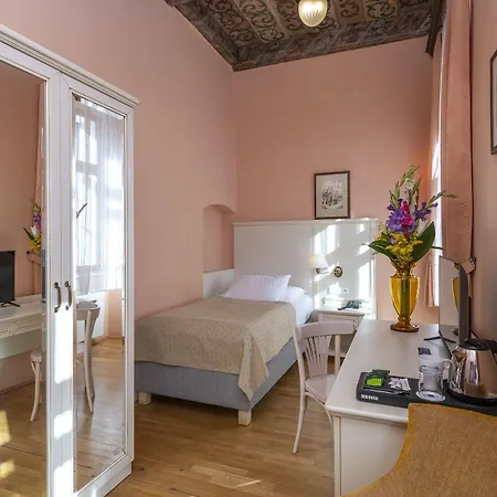 Cerny Slon Otel Prag