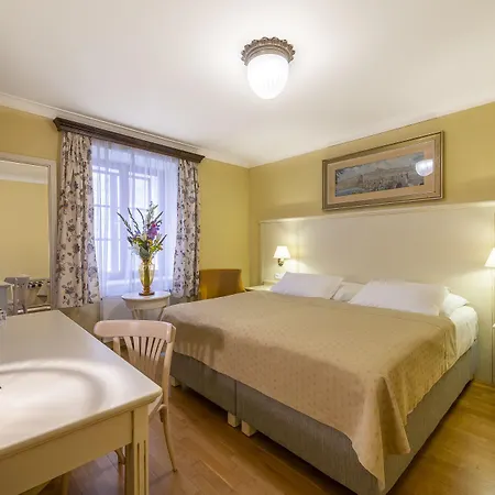 Otel Cerny Slon 4*
