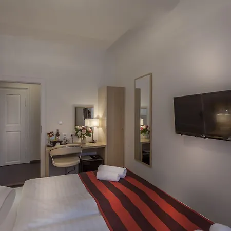 Hotel Little King U Malvaze Prag