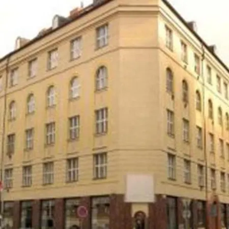 Apartment Beautiful Near Florenc Area Of *