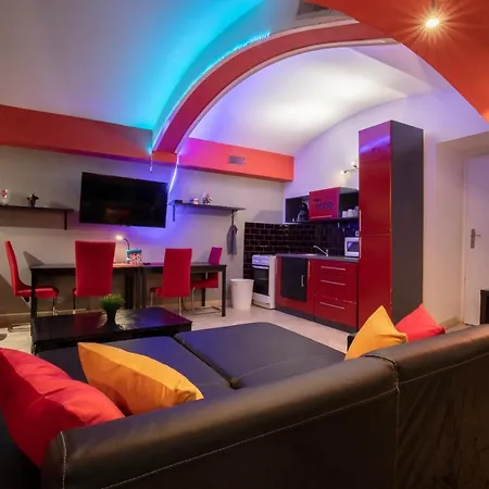 Apartamento Party Underground With Pooltable