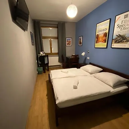 Central Studios Hotel 3*