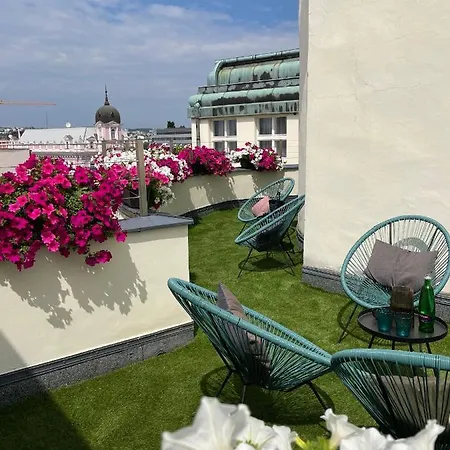 Hotel Rooftop Planet Prag