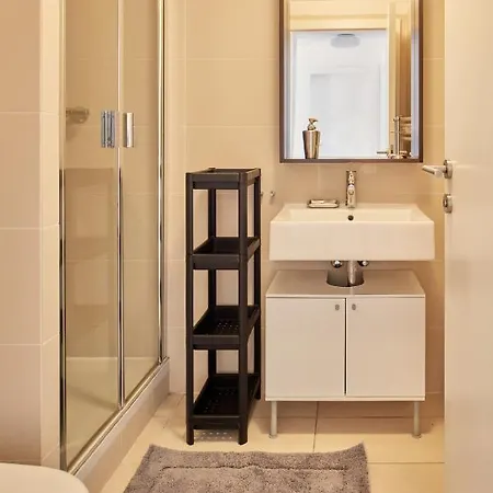 Days - 3bdr Bright Loft - Ac - Location In New Town *