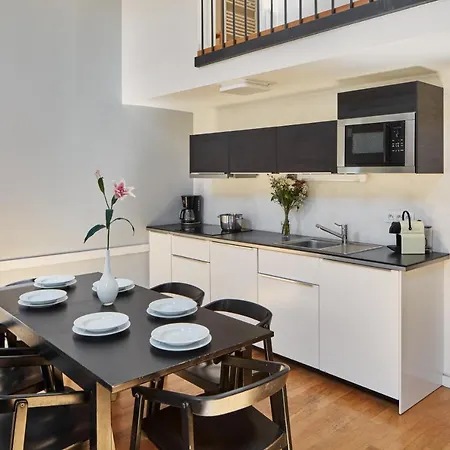 Days - 3bdr Bright Loft - Ac - Location In New Town Apartment