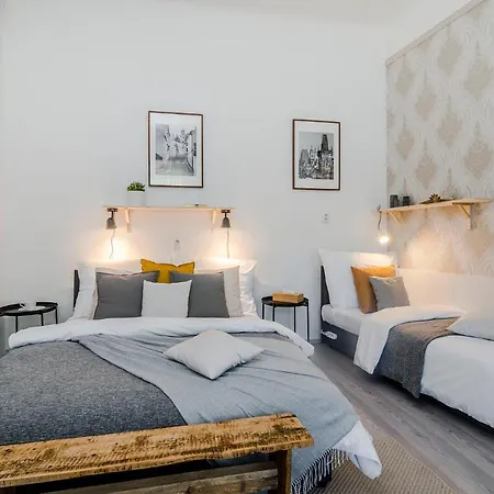 Historic Centre By Michal&friends Apartment *