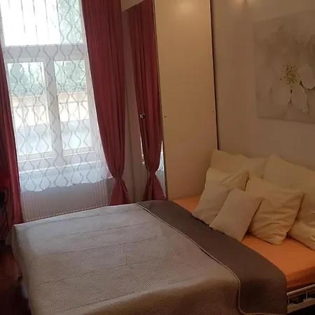 Daire Family Flat 120m2, 2 Vinohrady *