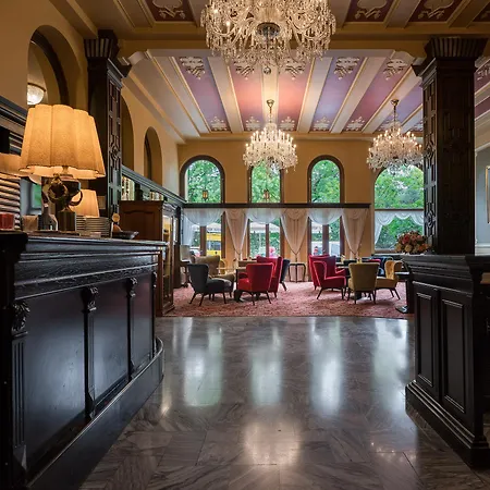 Esplanade Hotel