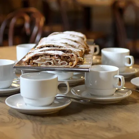 King Charles Boutique 4* Praha
