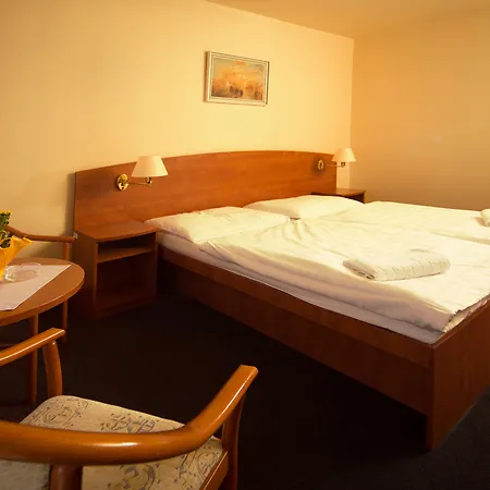 Krystal 3* Praga
