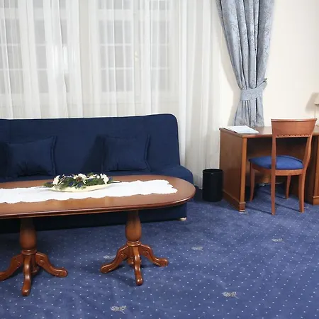 Modra Ruze Aparthotel 4*