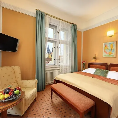 Hotell Paris Prag