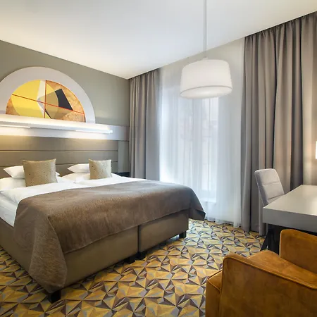 Hotel Western Premier Essence 4*