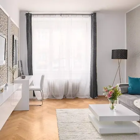 Gentle And Cozy Right At The Center Prague