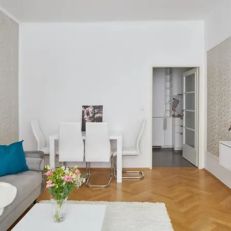 Gentle And Cozy Right At The Center * Prague