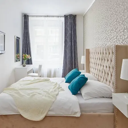 Gentle And Cozy Right At The Center Apartment
