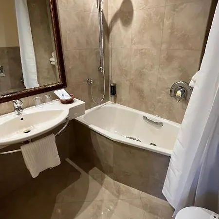 Hotel Fleur De Lis 4*