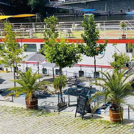 River Koenigstein Botel *