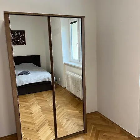 3 Apartman S Balkonem