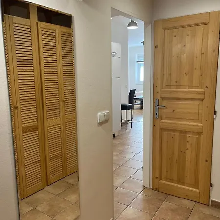 Apartment 3 Apartman S Balkonem *
