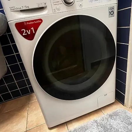 3 Apartman S Balkonem Apartment Prague