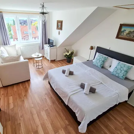 Brevnov Appartement *