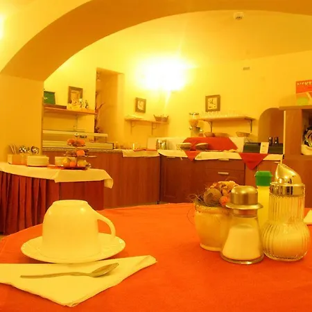 La Madeleine Hotel