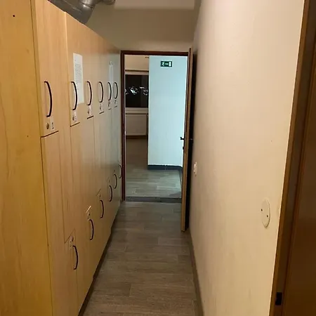 Easy Housing Hostel