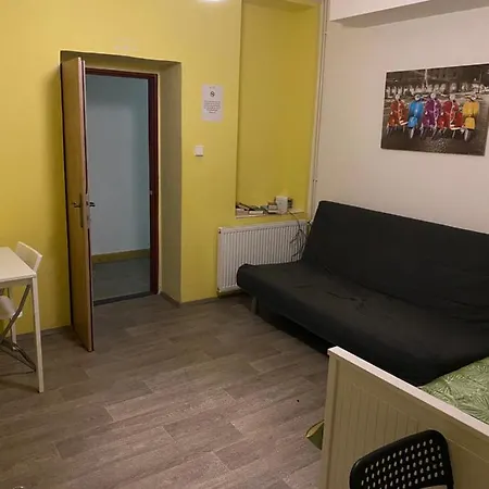 Hostel Easy Housing *