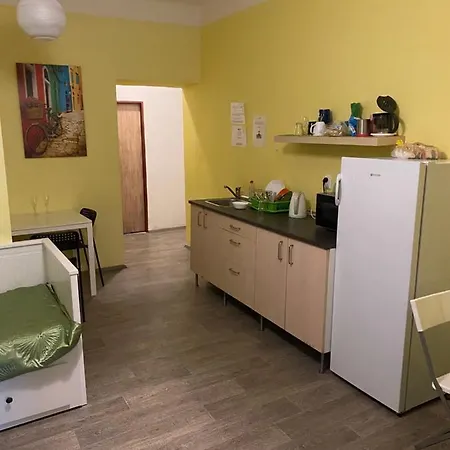 Easy Housing *