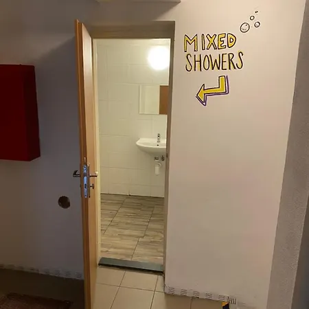 Easy Housing *