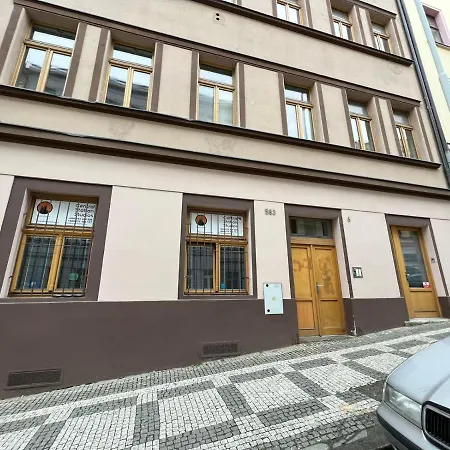 Hotel Central Studios