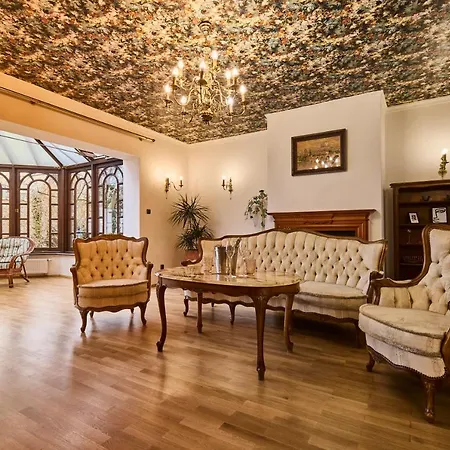 Villa *the Little Castle* With Heated Pool And Sauna Prag
