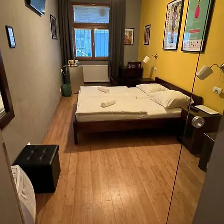 Central Studios 3* Prague