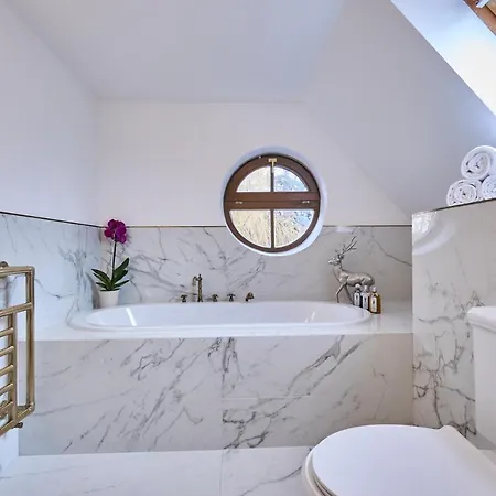 *the Little Castle* With Heated Pool And Sauna Villa Prag