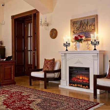 Hotel Fleur De Lis 4*
