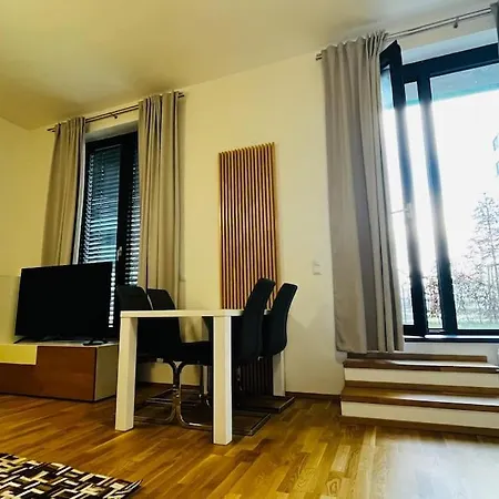Apartamento Holesovice, Garden, Garage *