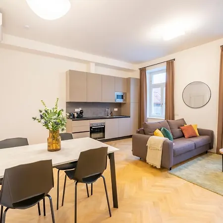 Petrin Tower 4*