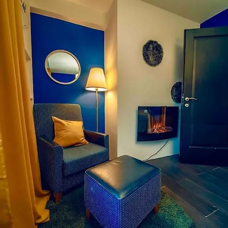 Lovely 3bd - Rooftop - Jacuzzi&sauna Apartment *