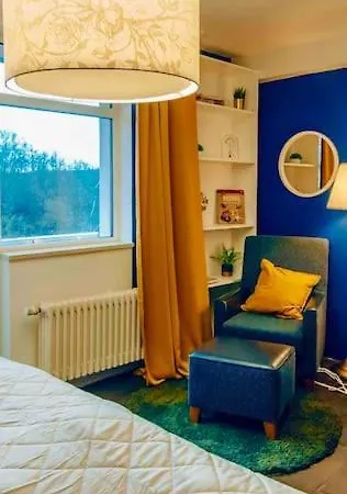 Lovely 3bd - Rooftop - Jacuzzi&sauna * Prag