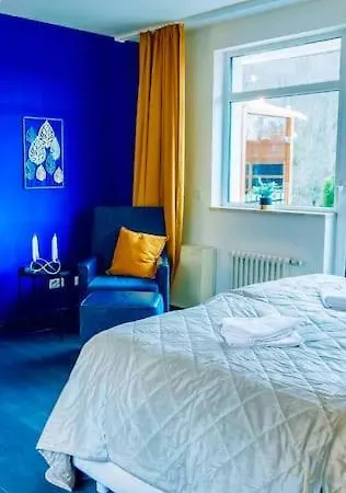 Lovely 3bd - Rooftop - Jacuzzi&sauna Apartment