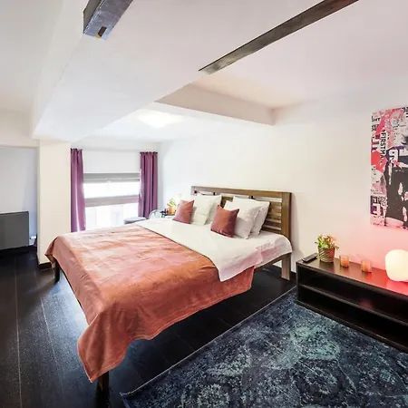 Apartment Duplex With 3 Bedrooms *