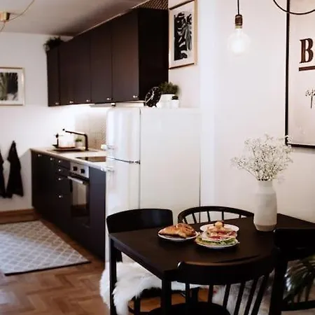Loft With Balcony In Centre