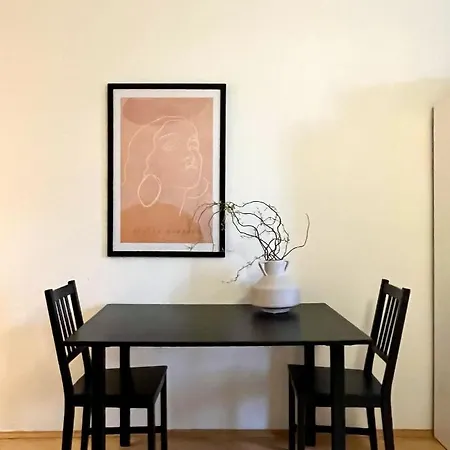One Bedroom Close To Castle Apartment Prague