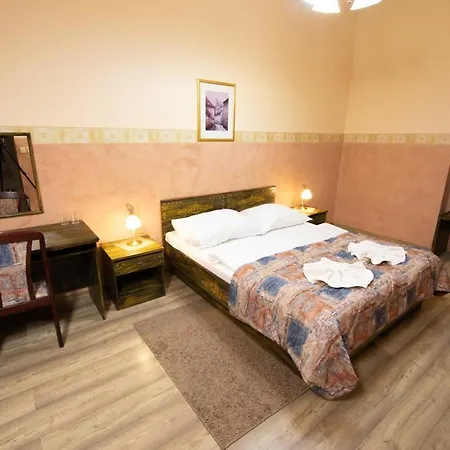 Hotell Victor 3*